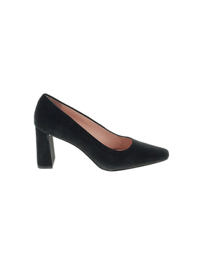1 shoe size - 8