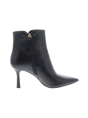 1 shoe size - 8 1/2