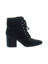 1 shoe size - 7