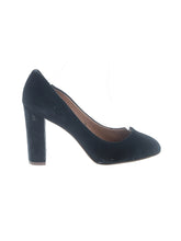 1 shoe size - 7 1/2