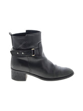 1 shoe size - 8