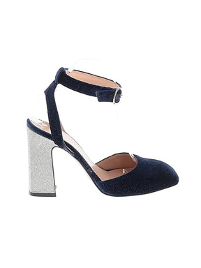 1 shoe size - 8