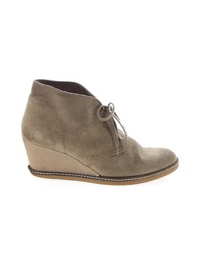 1 shoe size - 10