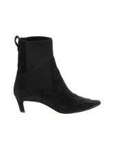 1 shoe size - 8