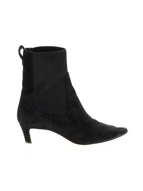1 shoe size - 8