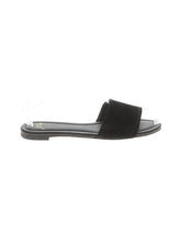 1 shoe size - 9