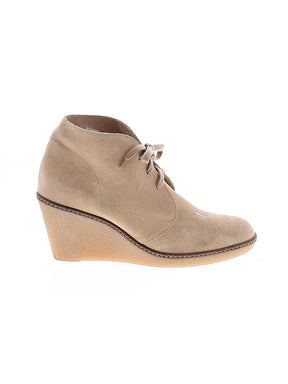 1 shoe size - 8