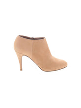 1 shoe size - 8