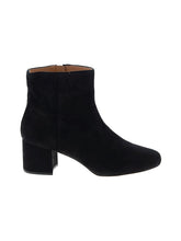 1 shoe size - 9 1/2
