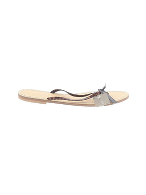 1 shoe size - 7