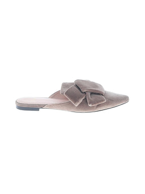 1 shoe size - 8