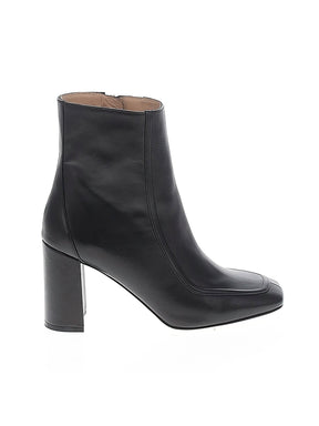 1 shoe size - 9