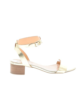 1 shoe size - 7