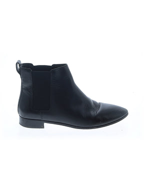 1 shoe size - 8