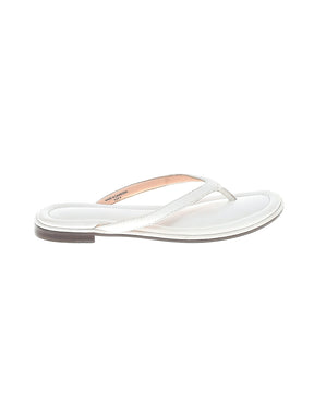 1 shoe size - 8