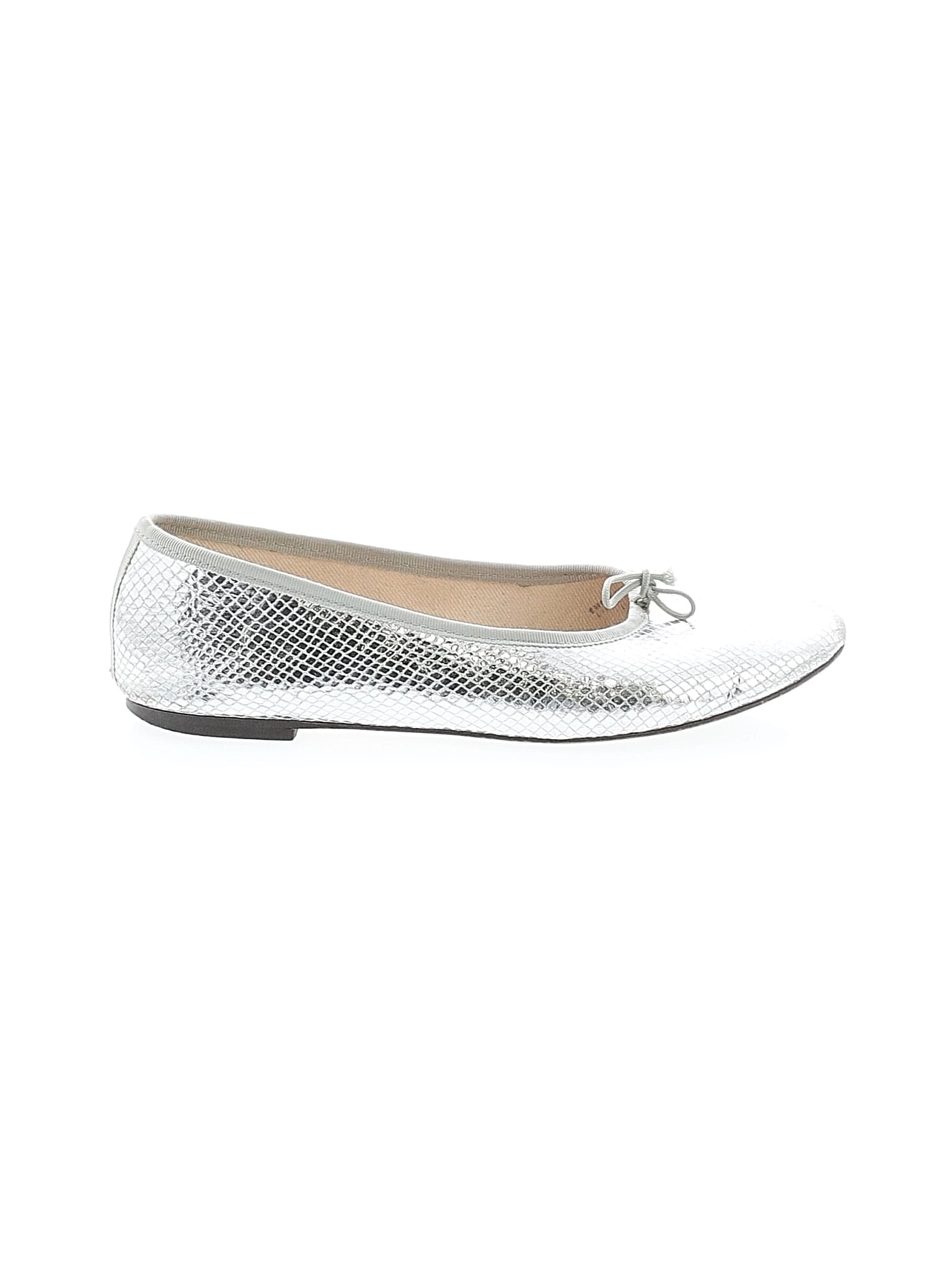 1 shoe size - 8
