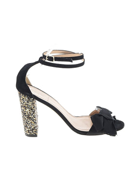 1 shoe size - 8