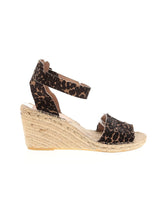 1 shoe size - 9