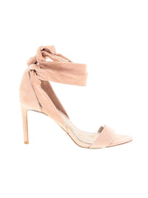 1 shoe size - 38 (EU)