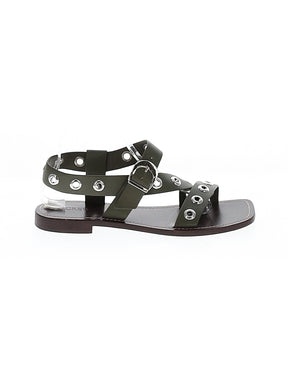 1 shoe size - 9