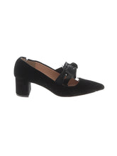 1 shoe size - 8