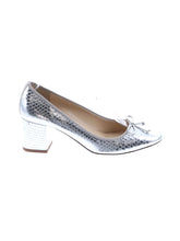1 shoe size - 8