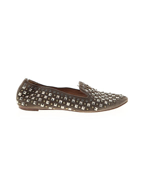 1 shoe size - 8
