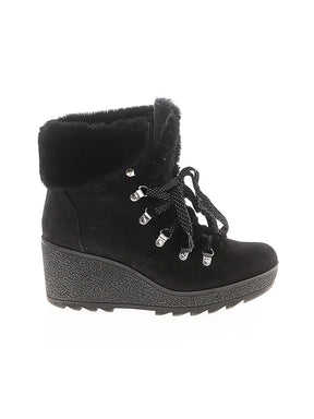 1 shoe size - 9