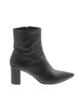 1 shoe size - 8