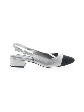1 shoe size - 9