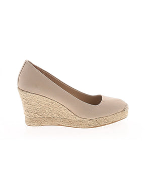 1 shoe size - 8