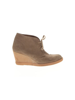 1 shoe size - 9