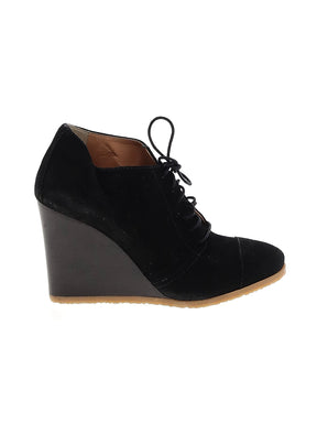 1 shoe size - 7