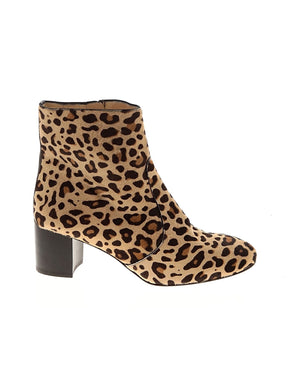 1 shoe size - 9