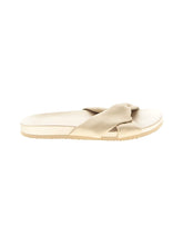 1 shoe size - 10