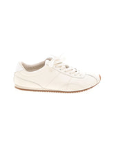 1 shoe size - 8