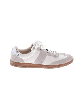 1 shoe size - 10