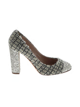 1 shoe size - 10