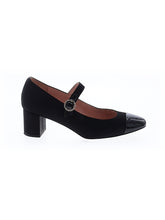 1 shoe size - 8