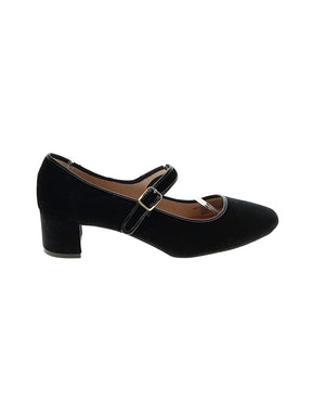 1 shoe size - 11