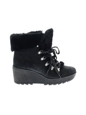 1 shoe size - 9