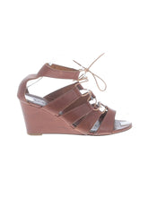 1 shoe size - 8
