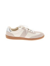 1 shoe size - 9
