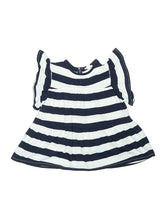 1 size - M (Infants)