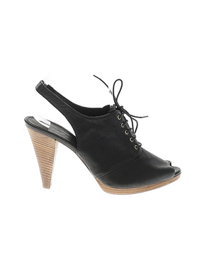 1 shoe size - 8 1/2