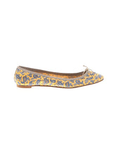 1 shoe size - 7