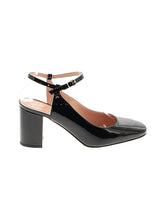 1 shoe size - 8