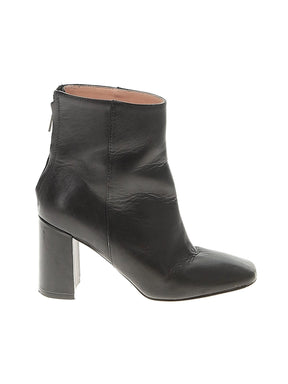 1 shoe size - 5