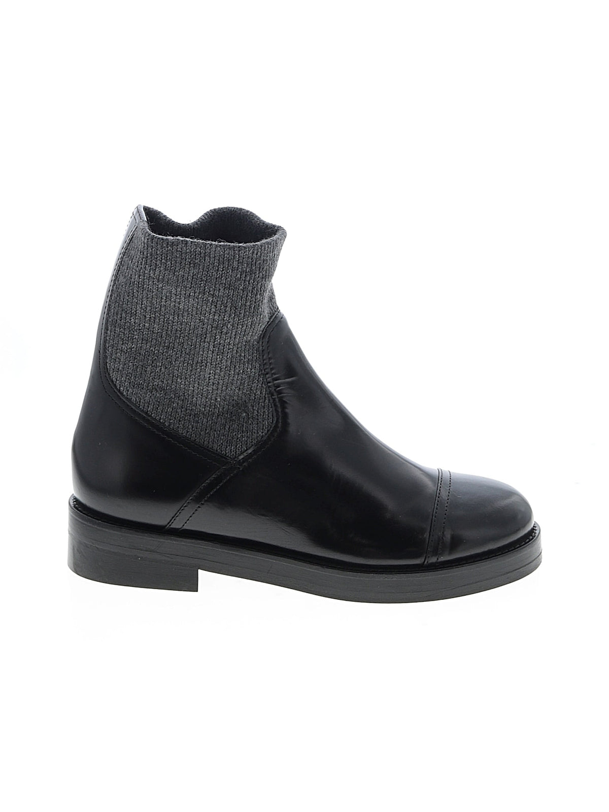 1 shoe size - 9