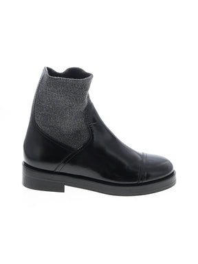 1 shoe size - 9